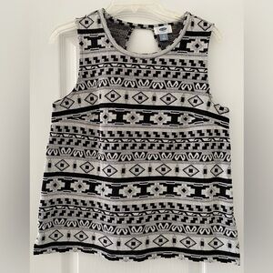 Old Navy Scooped Neck, Cut-out back, Sleeveless Top Size S Petite